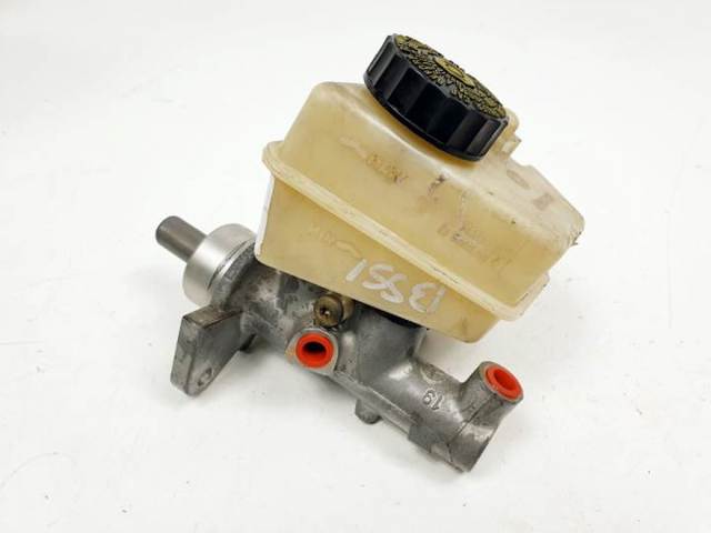 Zbiorniczek głównego cylindra hamulcowego (płynu hamulcowego) A2024300302 MERCEDES