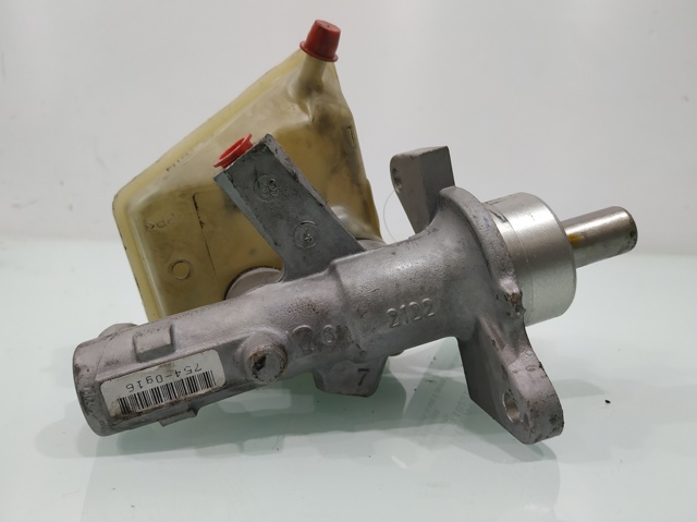 Zbiorniczek głównego cylindra hamulcowego (płynu hamulcowego) A2024300302 MERCEDES