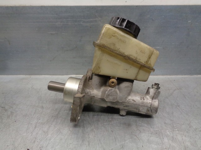 Zbiorniczek głównego cylindra hamulcowego (płynu hamulcowego) A2024300302 MERCEDES