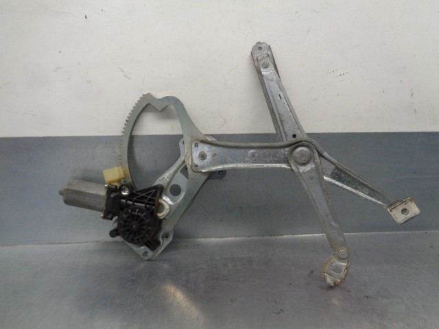Mechanizm podnoszenia szyby drzwi przednich prawych A2027200246 MERCEDES