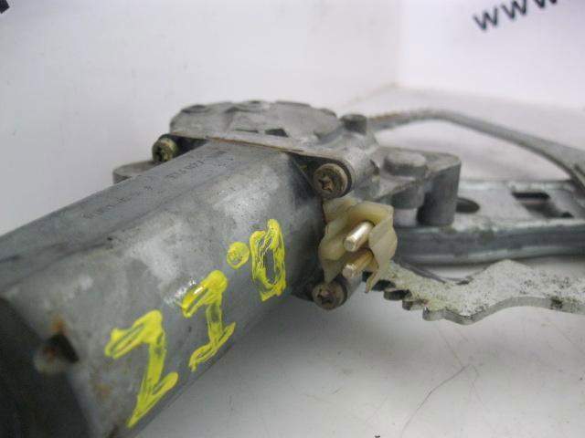 Mechanizm podnoszenia szyby drzwi przednich lewych A2027200546 MERCEDES