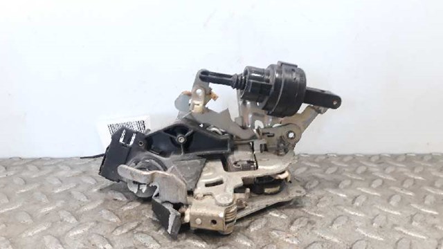 Zamek drzwi przednich prawych A2027201235 MERCEDES