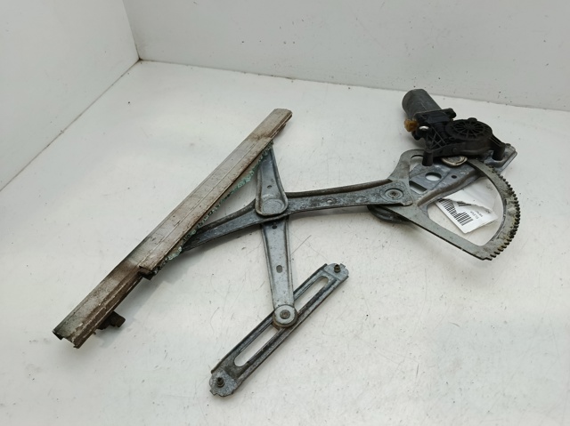 Mechanizm podnoszenia szyby drzwi przednich lewych A2027201546 MERCEDES