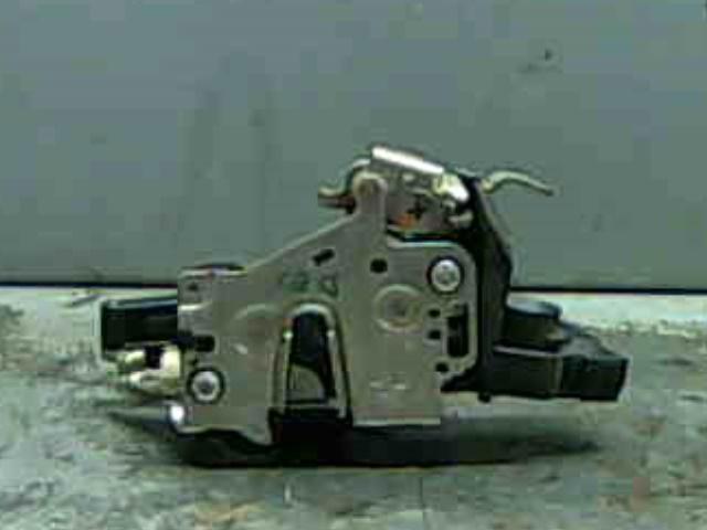 Zamek drzwi przednich lewych A2027203535 MERCEDES