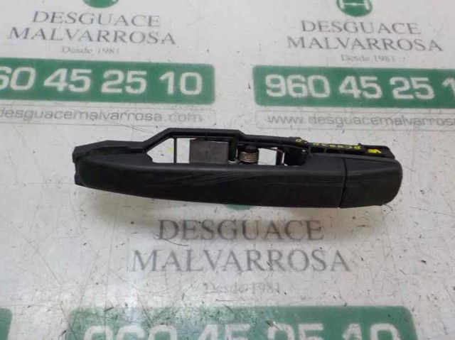 Klamka drzwi przednich zewnętrzna A2027601170 MERCEDES