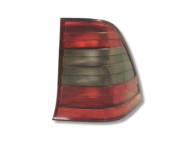 Kupić Lampa zespolona tylna prawa Mercedes C  S202 w dobrej cenie