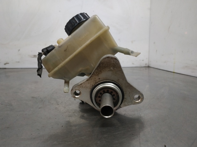 Zbiorniczek głównego cylindra hamulcowego (płynu hamulcowego) A2034300002 MERCEDES