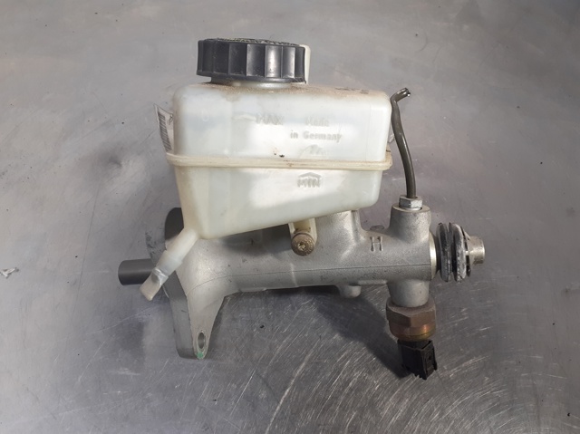 Zbiorniczek głównego cylindra hamulcowego (płynu hamulcowego) A2034300002 MERCEDES