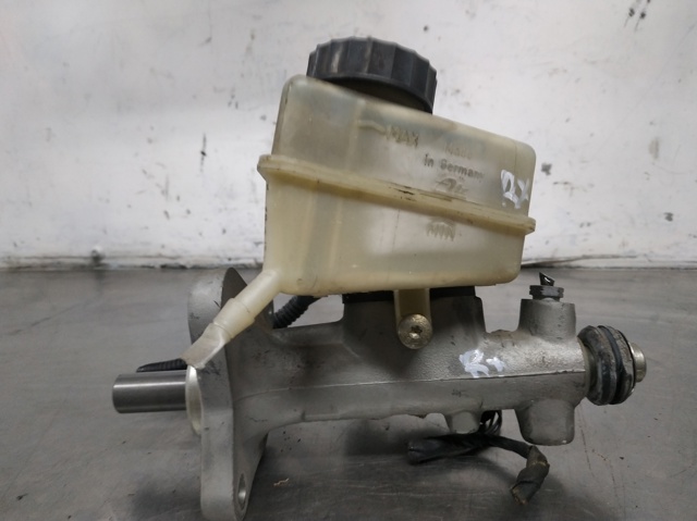 Zbiorniczek głównego cylindra hamulcowego (płynu hamulcowego) A2034300002 MERCEDES