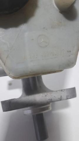 Zbiorniczek głównego cylindra hamulcowego (płynu hamulcowego) A2034300002 MERCEDES