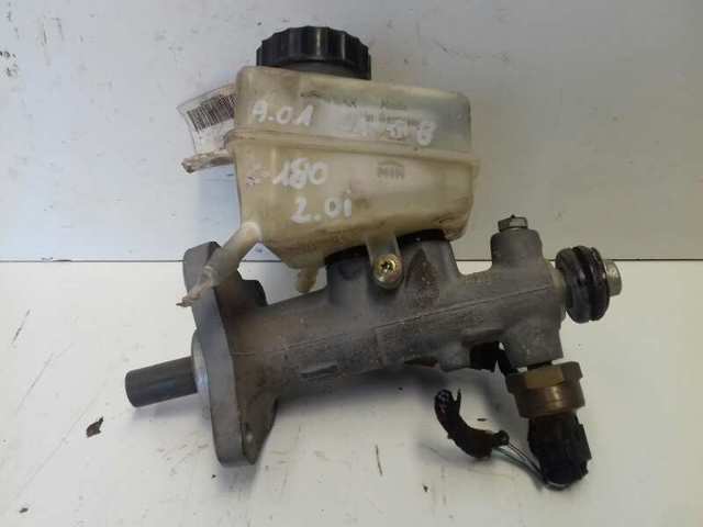 Zbiorniczek głównego cylindra hamulcowego (płynu hamulcowego) A2034300002 MERCEDES