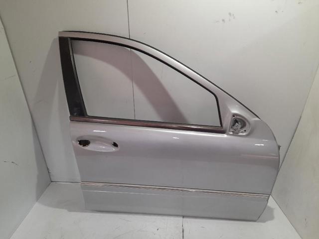 Drzwi przednie prawe A2037200205 MERCEDES