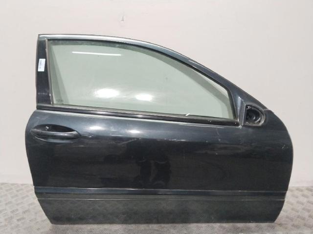 Drzwi przednie prawe A2037200605 MERCEDES