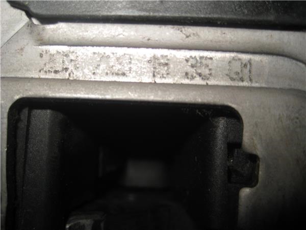 Zamek drzwi przednich prawych A2037200835 MERCEDES
