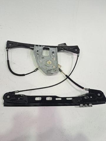 Mechanizm podnoszenia szyby drzwi przednich prawych A2037203246 MERCEDES