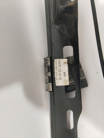 Mechanizm podnoszenia szyby drzwi przednich prawych A2037203246 MERCEDES