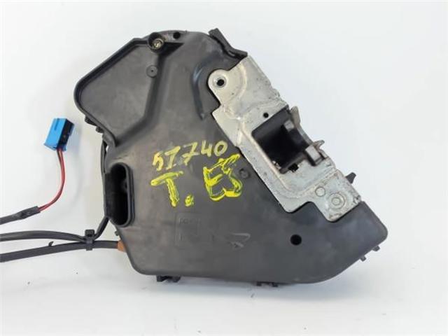 Zamek drzwi tylnych lewych A2037300135 MERCEDES