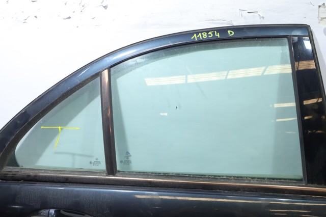 Drzwi tylne prawe A2037300205 MERCEDES