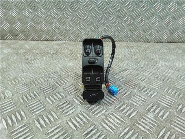 Panel przyciskowy sterowania podnośnikiem szyby przedni lewy A2038200110 MERCEDES