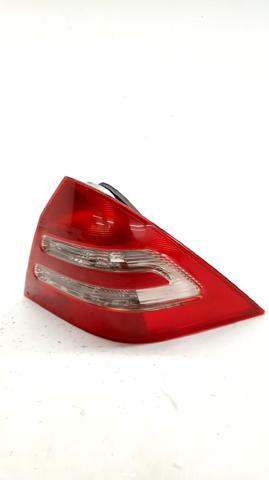 Lampa zespolona tylna prawa A2038200264 MERCEDES