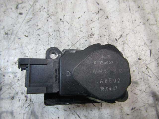 Silniczek klapy nagrzewnicy A2038201642 MERCEDES