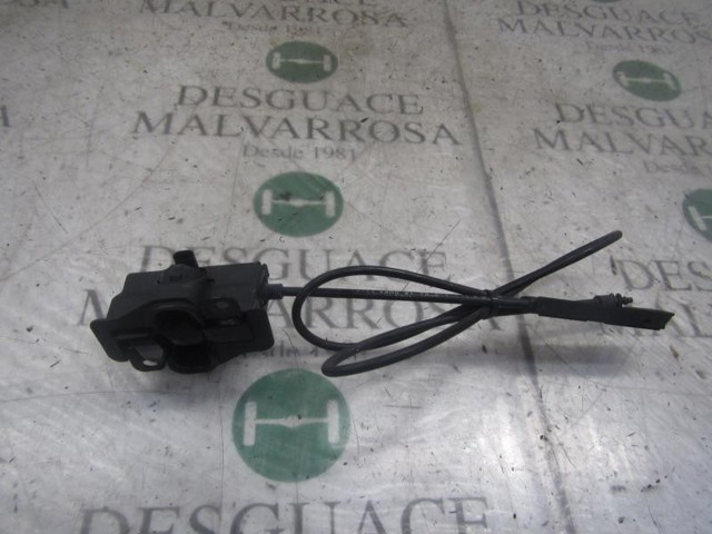 Wkładka zamka pokrywy silnika A2038800164 MERCEDES