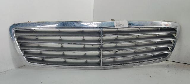 Atrapa grill Mercedes C