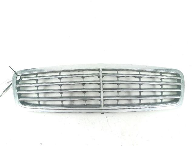 Atrapa grill Mercedes C