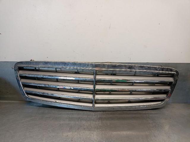 Atrapa grill Mercedes C