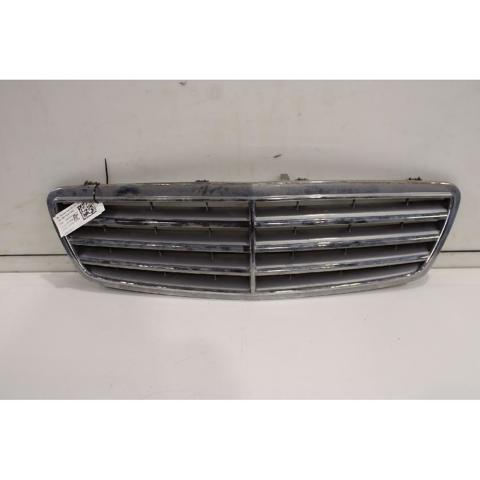 Atrapa grill Mercedes C