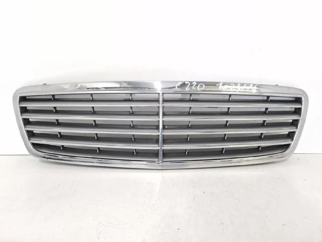 Atrapa chłodnicy A20388002239744 MERCEDES
