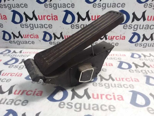 Pedał przyspieszenia (gazu) A2043000004 MERCEDES