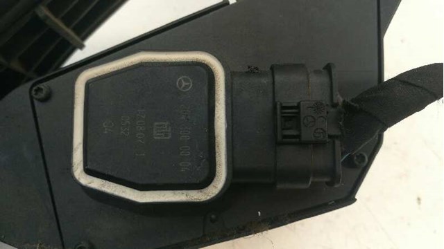 Pedał przyspieszenia (gazu) A2043000004 MERCEDES