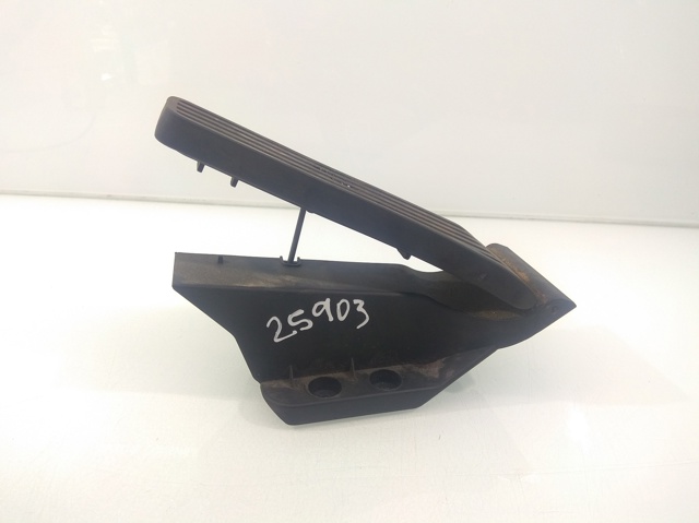 Pedał przyspieszenia (gazu) A2043000004 MERCEDES