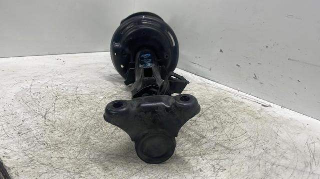 Poduszka amortyzatora przedniego A2043200073 MERCEDES