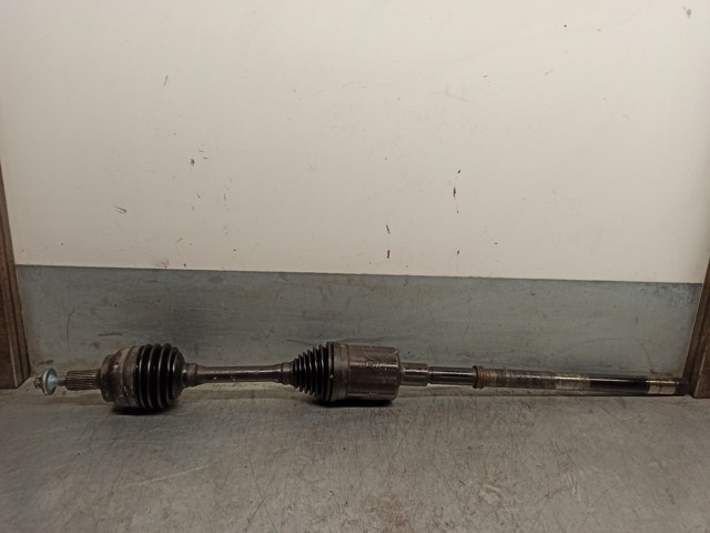 Półoś napędowa przednia prawa A2043301601 MERCEDES