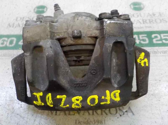 Zacisk hamulcowy przedni lewy A2044210981 MERCEDES