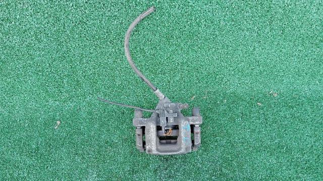 Zacisk hamulcowy tylny lewy A2044230181 MERCEDES