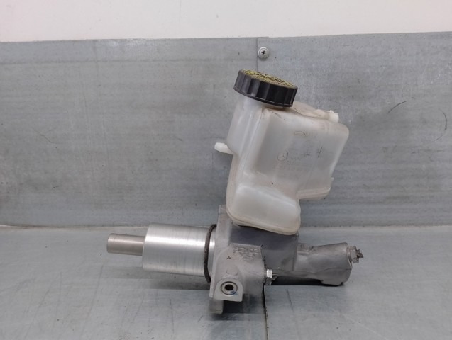 Zbiorniczek głównego cylindra hamulcowego (płynu hamulcowego) A2044300002 MERCEDES