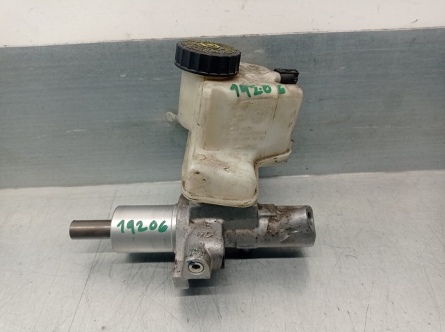 Zbiorniczek głównego cylindra hamulcowego (płynu hamulcowego) A2044300002 MERCEDES