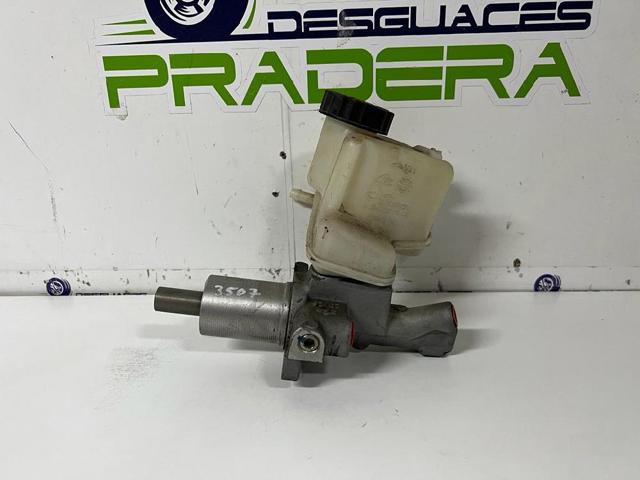Zbiorniczek głównego cylindra hamulcowego (płynu hamulcowego) A2044300002 MERCEDES