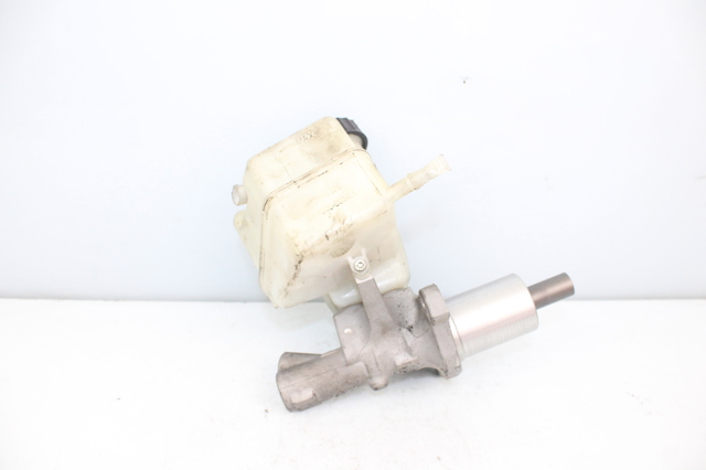Zbiorniczek głównego cylindra hamulcowego (płynu hamulcowego) A2044300002 MERCEDES