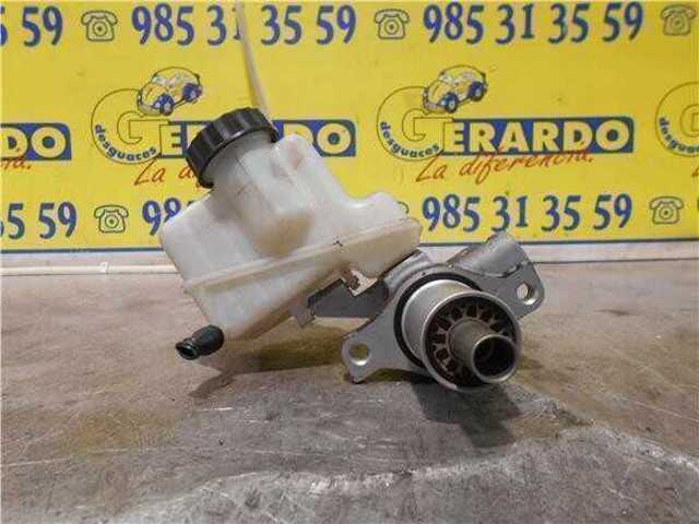 Zbiorniczek głównego cylindra hamulcowego (płynu hamulcowego) A2044300002 MERCEDES