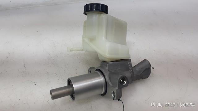 Główny cylinder hamulców A2044300501 MERCEDES