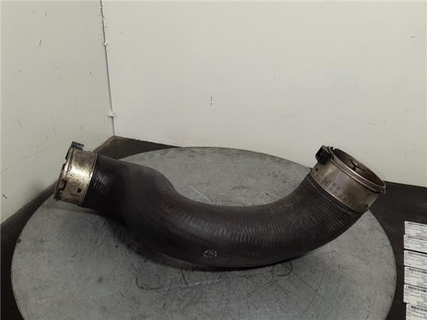 Przewód (króciec) intercoolera A2045282982 MERCEDES
