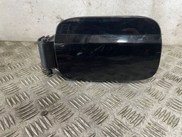 Klapka wlewu paliwa A2046300067 MERCEDES