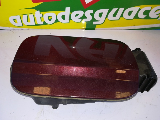 Klapka wlewu paliwa A2046300067 MERCEDES