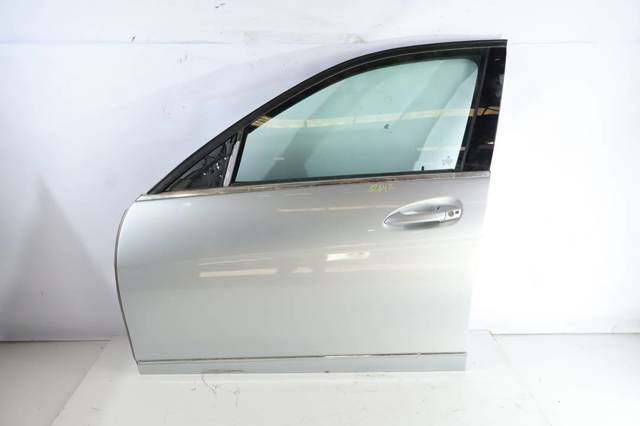 Drzwi przednie lewe A2047200105 MERCEDES