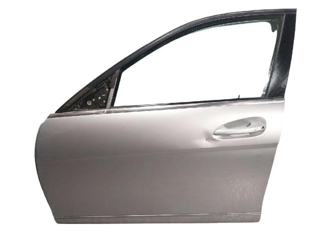 Drzwi przednie lewe A2047200105 MERCEDES
