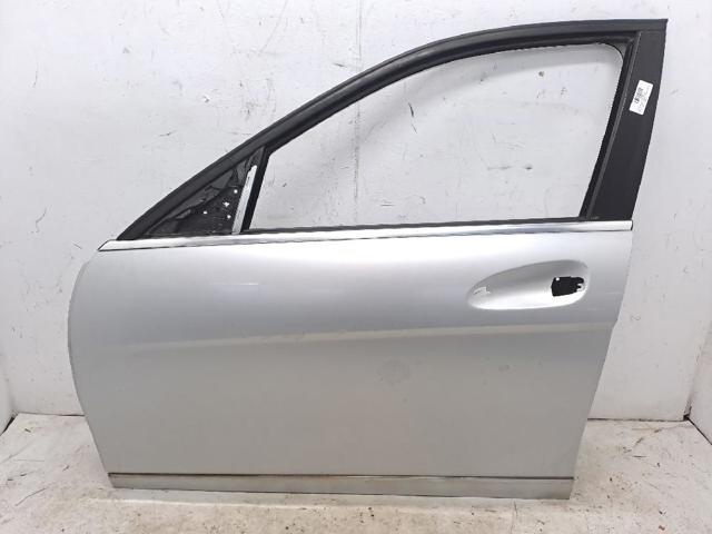 Drzwi przednie lewe A2047200105 MERCEDES